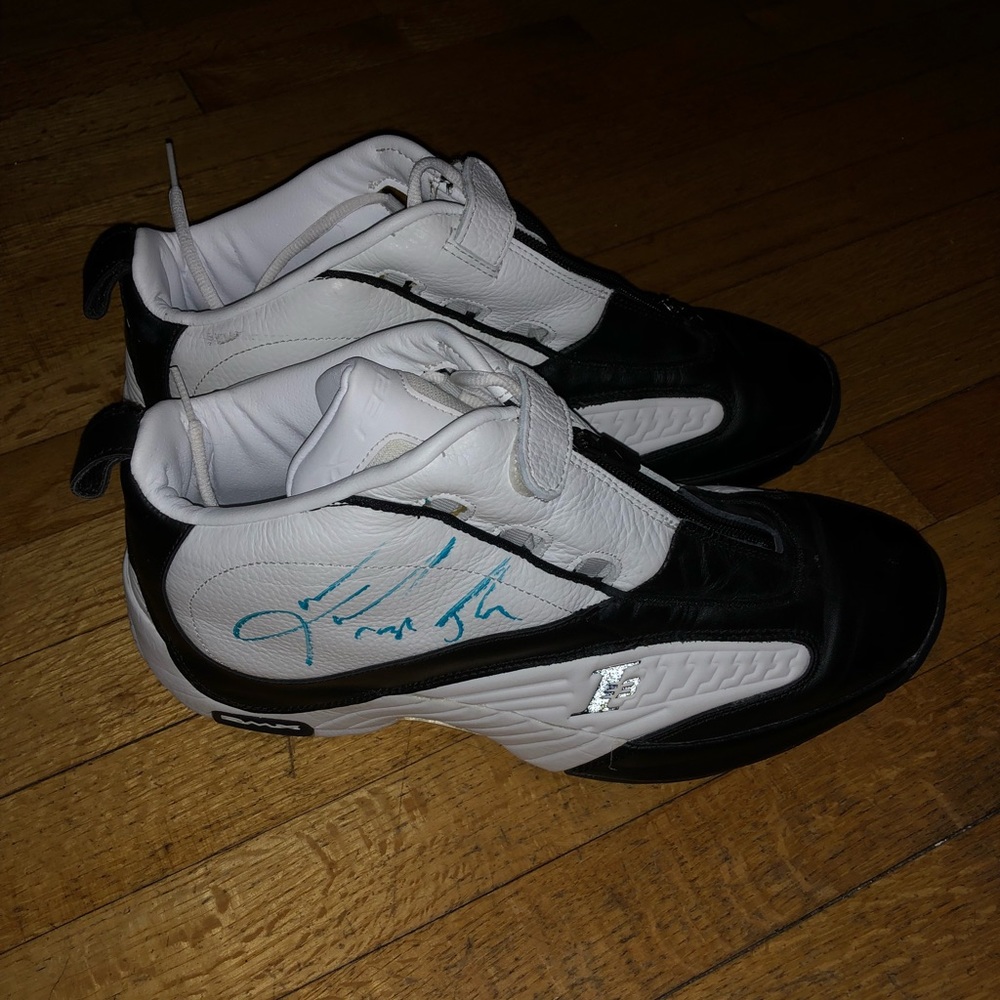 Signed and game worn Reebok answer Jason terry